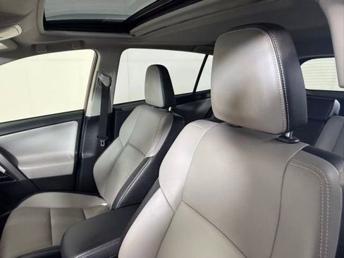 Used 2016 Toyota RAV4 Limited FWD image 6