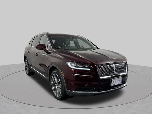 Used 2023 Lincoln Nautilus Reserve AWD/4WD image 3