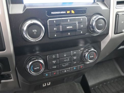 Used 2019 Ford F150 Lariat w/ Equipment Group 501A Mid AWD/4WD image 20