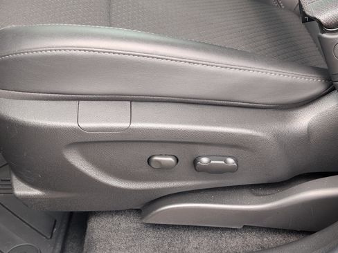 Used 2022 Buick Encore Preferred w/ Safety Package AWD/4WD image 14