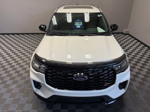 Used 2025 Ford Explorer ST AWD/4WD image 5