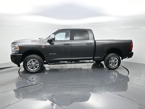 Used 2024 RAM 2500 Laramie AWD/4WD image 3