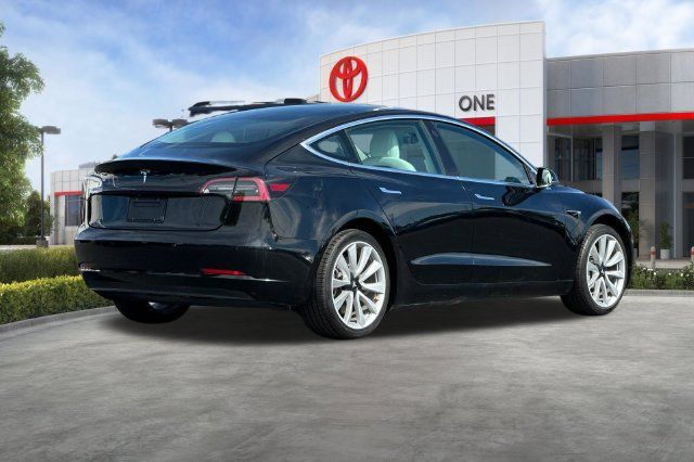Used 2019 Tesla Model 3 Standard Range Plus RWD image 4