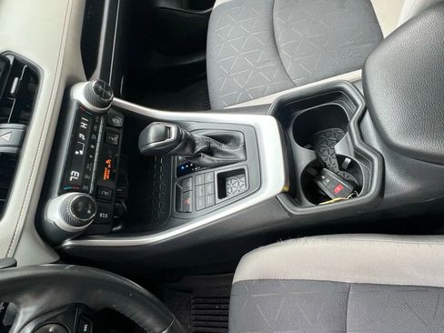 Used 2020 Toyota RAV4 XLE w/ XLE Grade Weather Package image 24