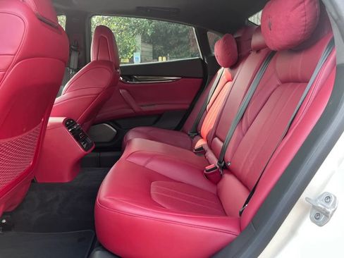 Used 2018 Maserati Quattroporte S GranSport Q4 AWD/4WD image 13
