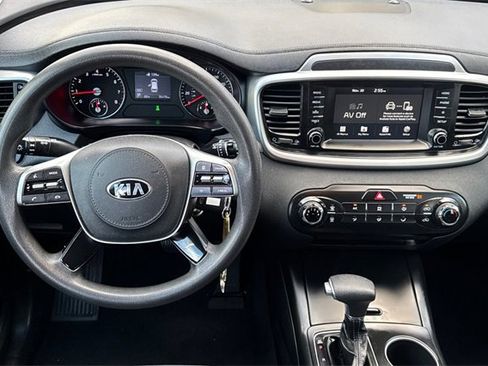 Used 2019 Kia Sorento LX image 14