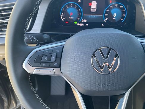 New 2026 Volkswagen Atlas Cross Sport SE image 19