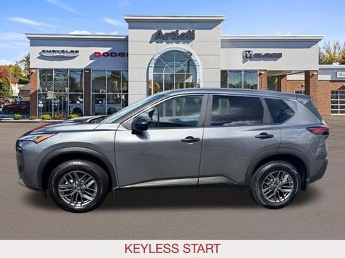 Used 2023 Nissan Rogue S AWD/4WD image 5