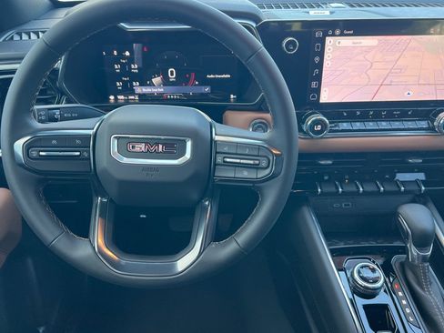 New 2026 GMC Canyon AT4 w/ Technology Plus Package AWD/4WD image 11