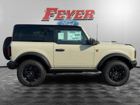 New 2026 Ford Bronco Badlands AWD/4WD image 8