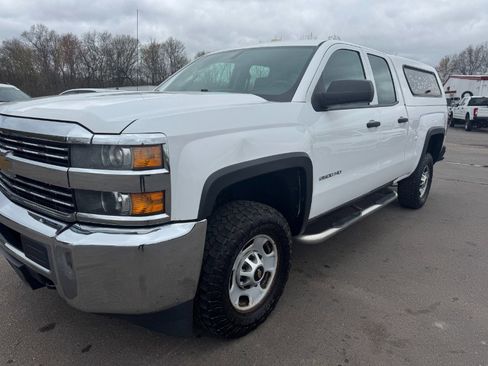 Used 2015 Chevrolet Silverado 2500 W/T AWD/4WD image 9
