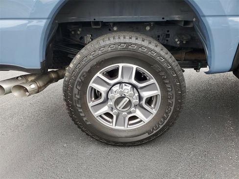 Used 2023 Ford F350 Lariat image 5