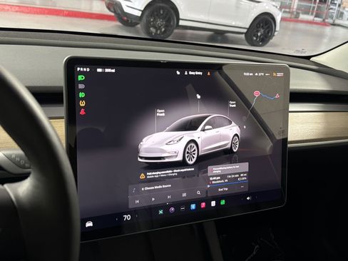 Used 2022 Tesla Model 3 Long Range image 17