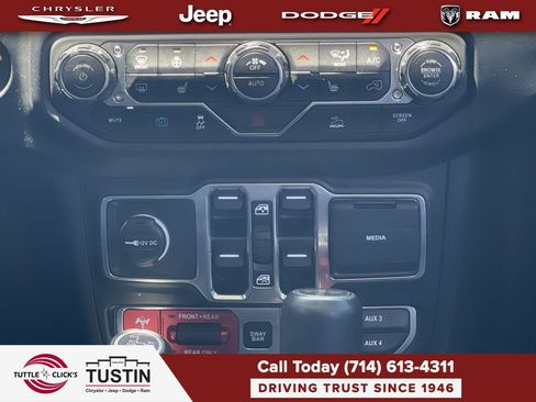 Used 2023 Jeep Wrangler Unlimited Rubicon 4xe w/ Steel Bumper Group AWD/4WD image 13