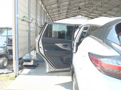 Used 2019 Nissan Murano SL FWD image 29
