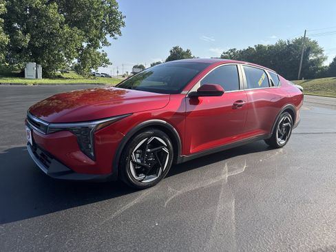 Used 2025 Kia K4 EX FWD image 2