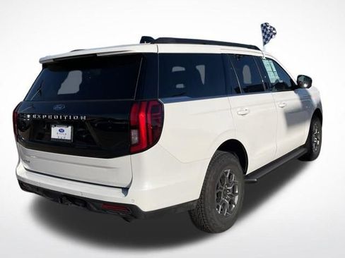 Used 2025 Ford Expedition Active image 8