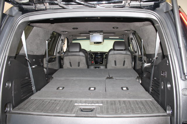 Used 2020 Cadillac Escalade Platinum AWD/4WD image 40