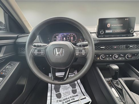 Used 2023 Honda Accord EX image 11