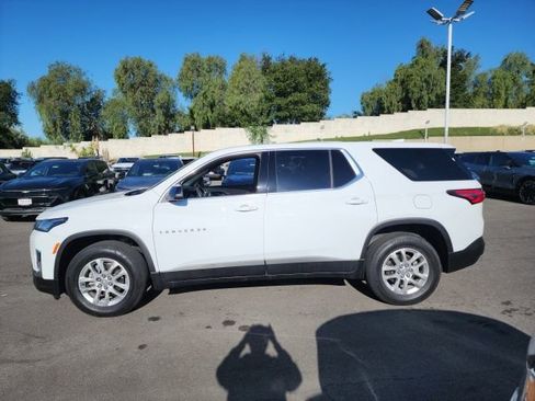 Used 2023 Chevrolet Traverse LS w/ LPO, Cargo Package image 4