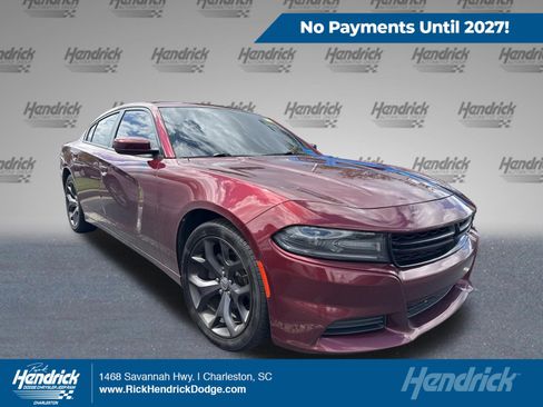 Used 2019 Dodge Charger SXT w/ Plus Group RWD image 1