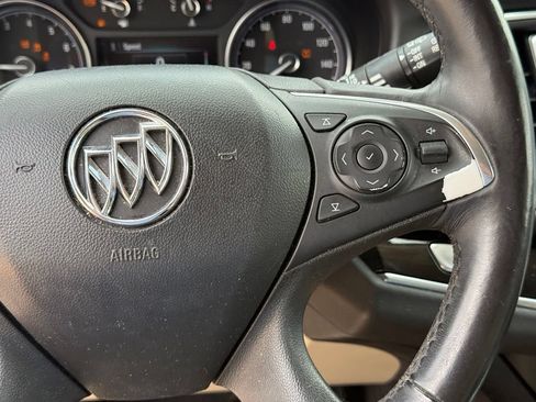 Used 2019 Buick Enclave Essence FWD image 16
