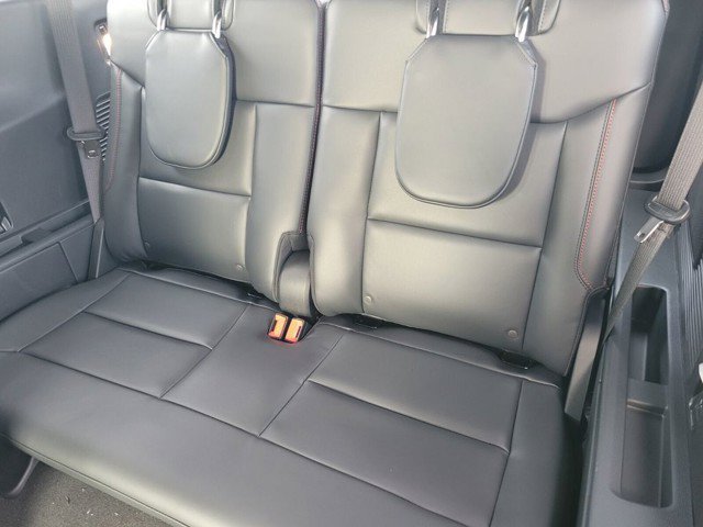 Used 2026 Ford Explorer ST-Line w/ ST-Line Street Pack RWD image 11