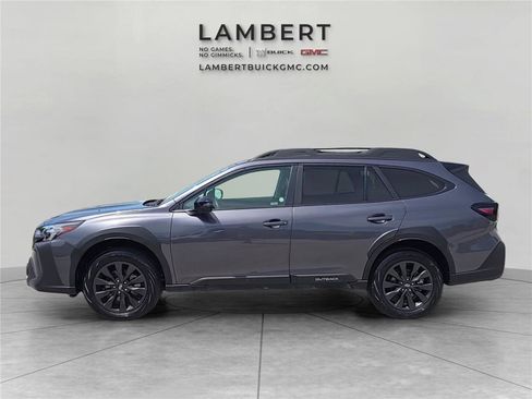 Used 2025 Subaru Outback Onyx Edition AWD/4WD image 2
