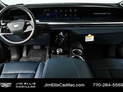 New 2025 Cadillac Escalade IQ Luxury 2 image 17