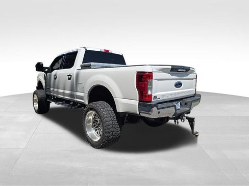 Used 2019 Ford F250 XLT w/ XLT Premium Package AWD/4WD image 15