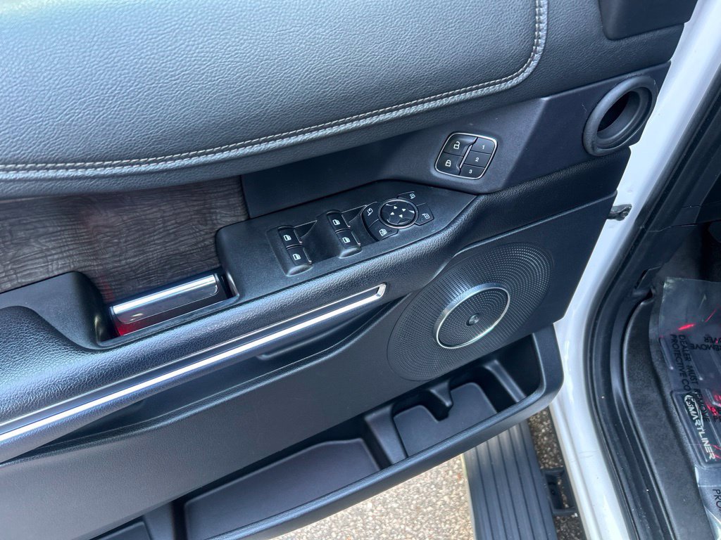 Used 2019 Ford Expedition Limited AWD/4WD image 16
