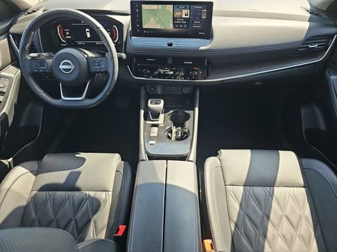 Used 2024 Nissan Rogue Platinum w/ Platinum Premium Package FWD image 13