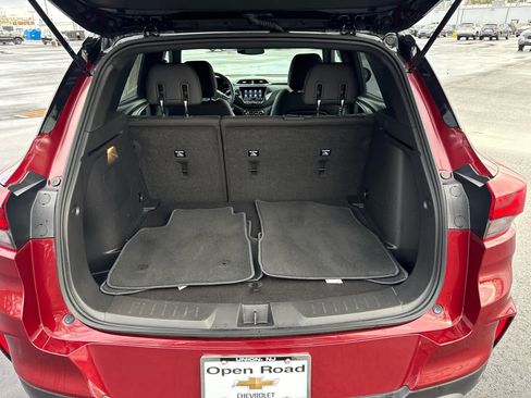 Used 2023 Chevrolet TrailBlazer RS w/ Convenience Package image 9