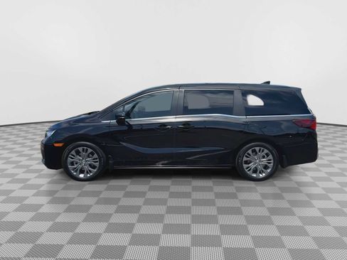 Certified 2026 Honda Odyssey Touring image 5
