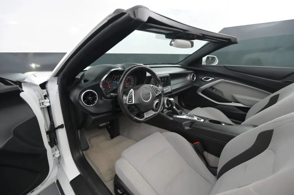 Used 2023 Chevrolet Camaro LT RWD image 38