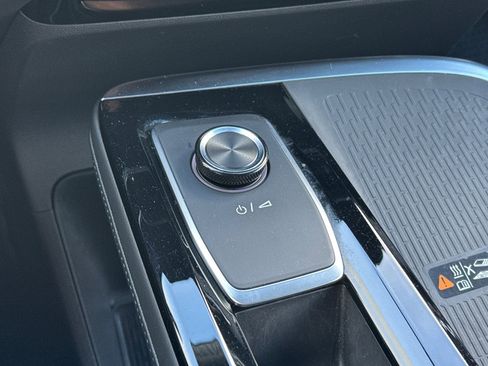 Used 2025 Buick Enclave Preferred image 29