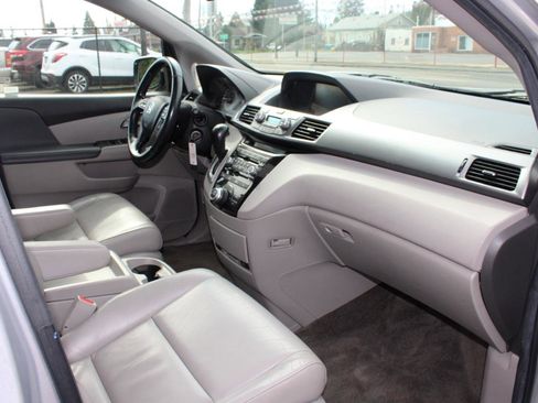 Used 2012 Honda Odyssey Touring Elite image 19