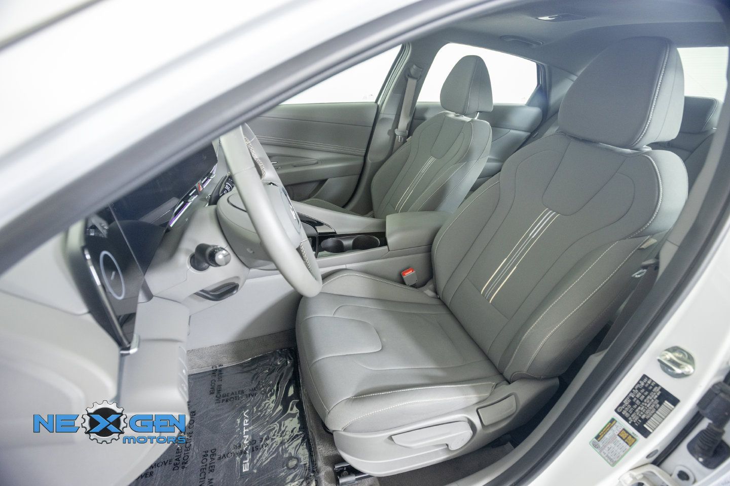 Used 2024 Hyundai Elantra SEL w/ Convenience Package FWD image 25