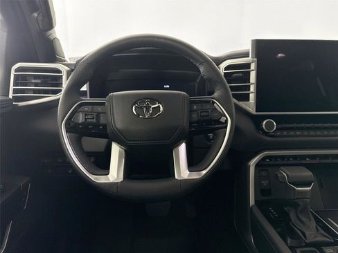 Certified 2025 Toyota Sequoia Platinum image 34