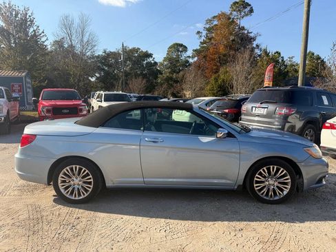 Used 2012 Chrysler 200 Limited image 3