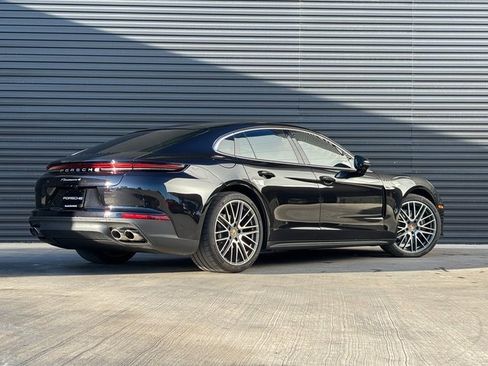 Certified 2025 Porsche Panamera 4 image 7