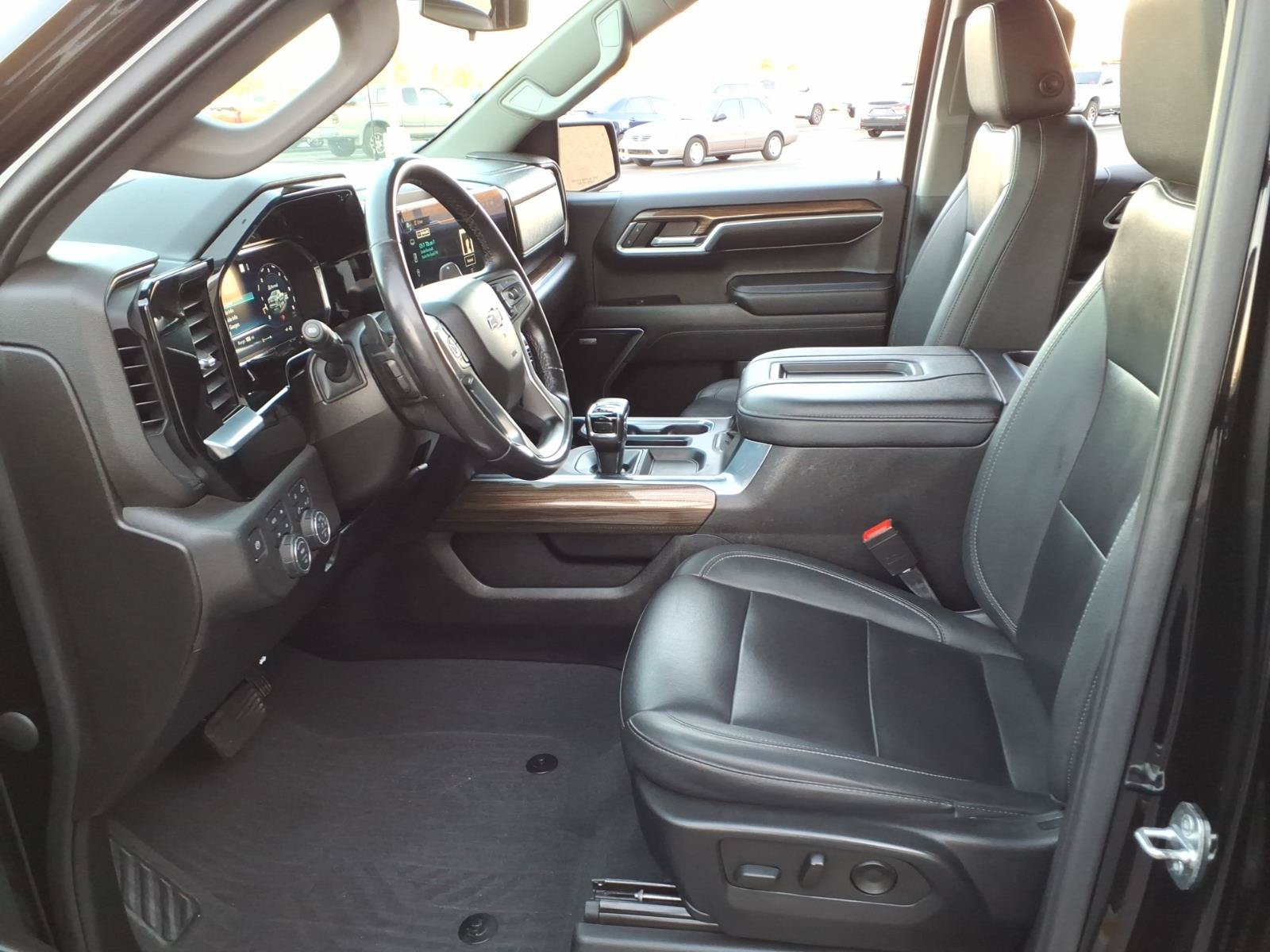 Used 2022 Chevrolet Silverado 1500 RST w/ RST All Star Premium Package AWD/4WD image 15