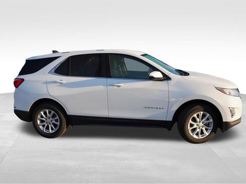 Used 2018 Chevrolet Equinox LT AWD/4WD image 2