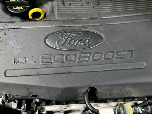Used 2017 Ford Escape SE w/ SE Cold Weather Package AWD/4WD image 32