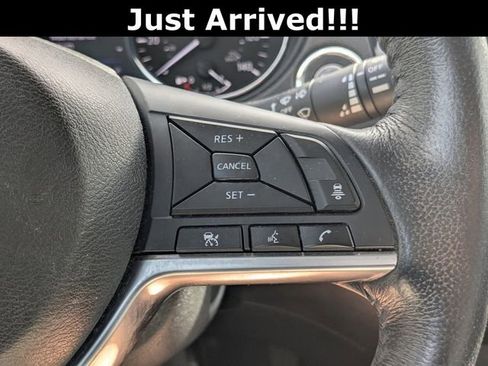 Used 2018 Nissan Rogue SL w/ Premium Package image 28