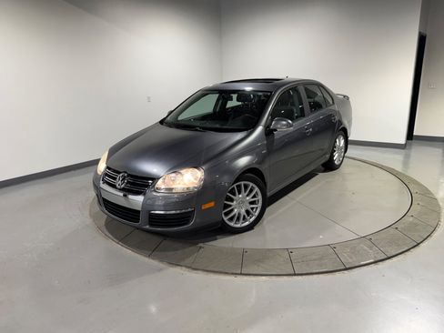 Used 2008 Volkswagen Jetta Wolfsburg Edition FWD image 2