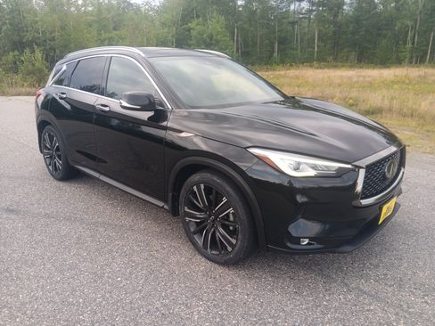 Used 2021 INFINITI QX50 Luxe w/ Appearance Package image 3