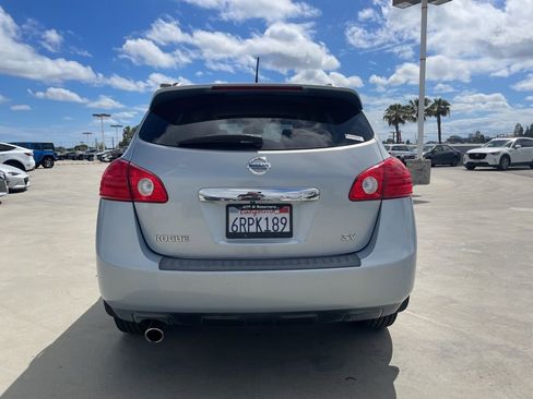 Used 2011 Nissan Rogue SV FWD image 3