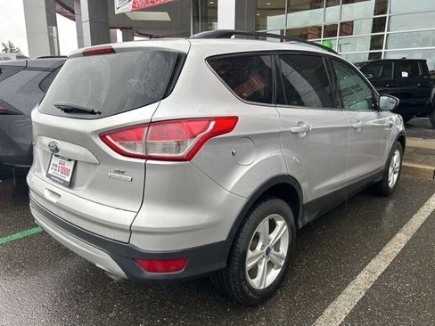 Used 2014 Ford Escape SE w/ Equipment Group 201A image 2