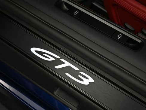 Used 2026 Porsche 911 GT3 RWD image 40